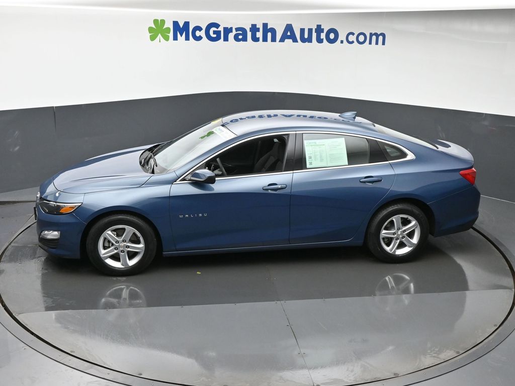 2024 Chevrolet Malibu 1LT - Photo 17