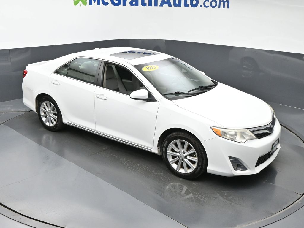 Used 2013 Toyota Camry XLE with VIN 4T1BF1FK7DU714028 for sale in Hiawatha, IA