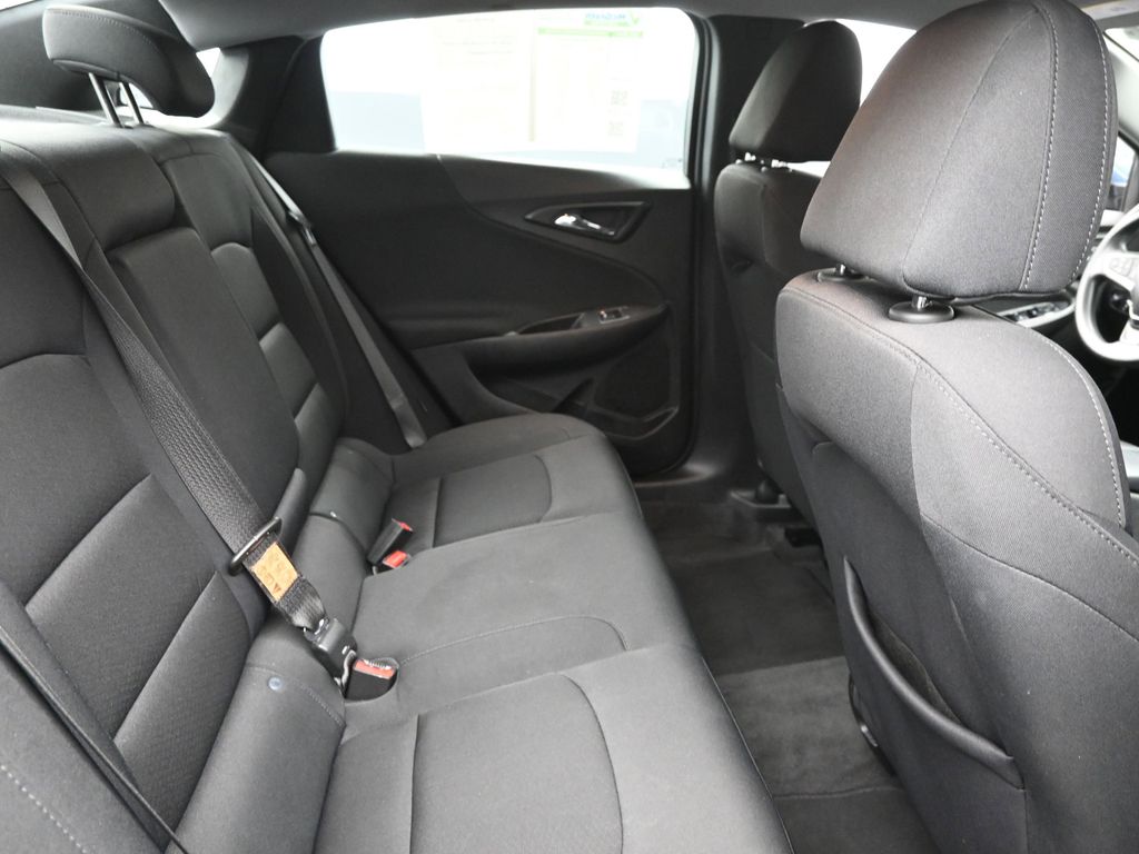 2024 Chevrolet Malibu 1LT - Photo 8