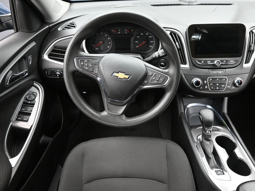 2024 Chevrolet Malibu 1LT - Photo 11