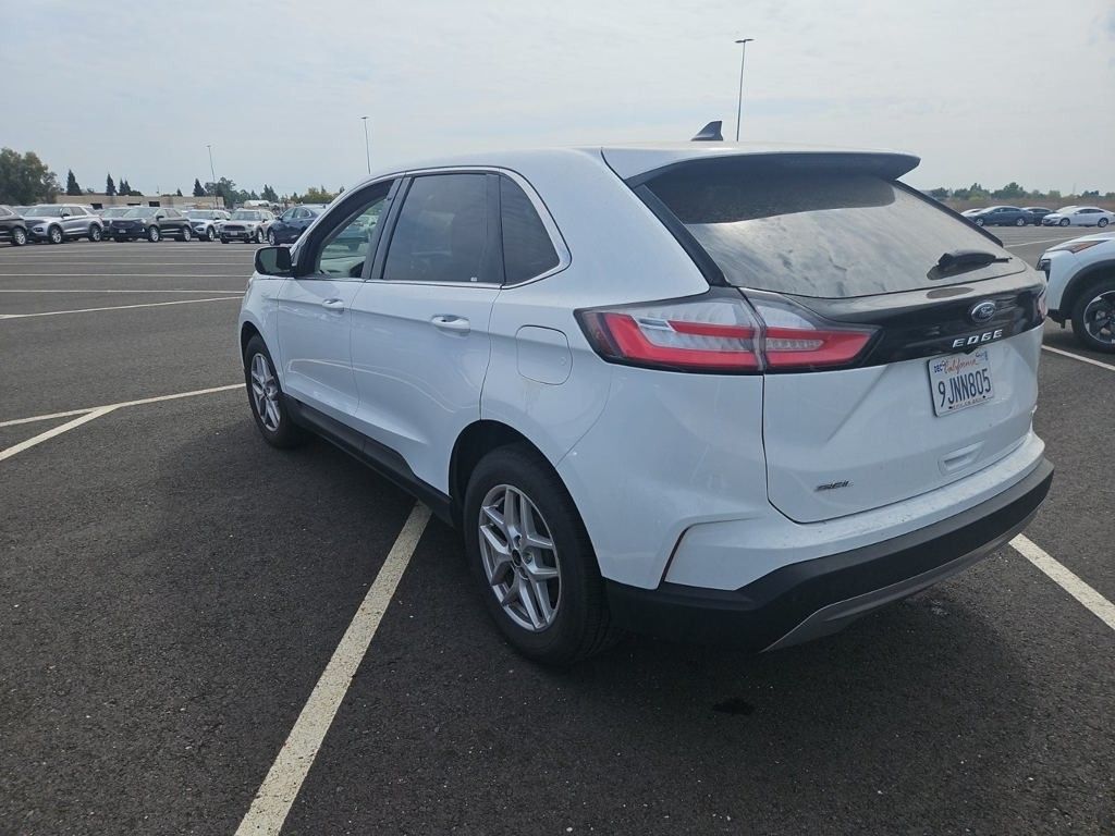 2024 Ford Edge SEL photo 3