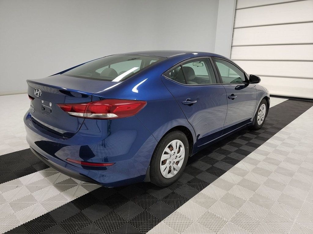Used 2018 Hyundai Elantra SE with VIN 5NPD74LF4JH341667 for sale in Hiawatha, IA