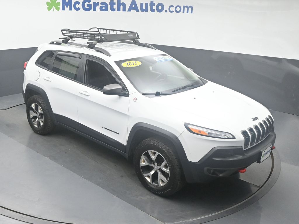 Used 2015 Jeep Cherokee Trailhawk with VIN 1C4PJMBS2FW513628 for sale in Hiawatha, IA