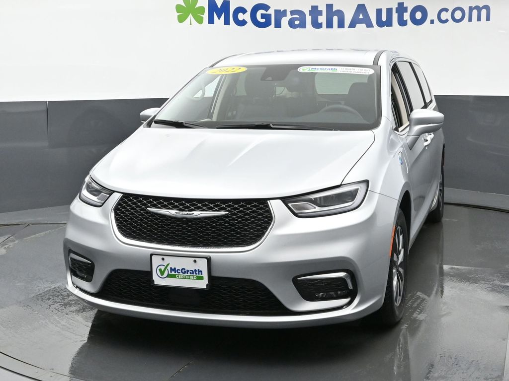 2022 Chrysler Pacifica Hybrid Touring L photo 4