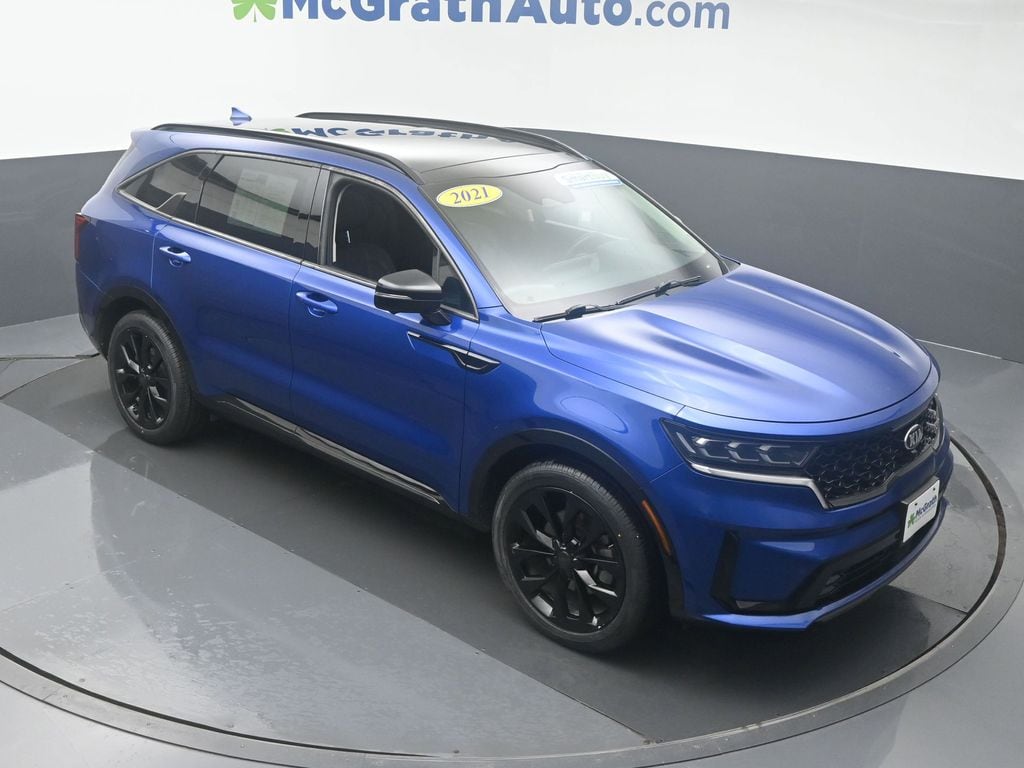Used 2021 Kia Sorento SX Prestige with VIN 5XYRK4LF5MG013285 for sale in Hiawatha, IA