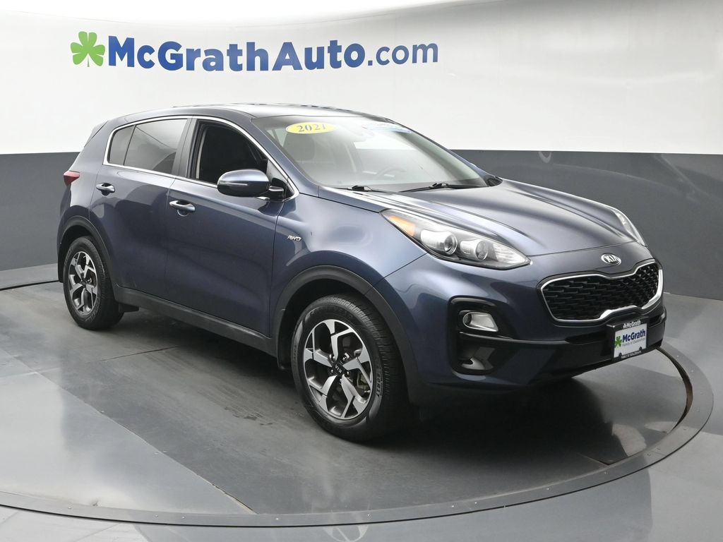 Used 2021 Kia Sportage LX with VIN KNDPMCAC8M7888247 for sale in Hiawatha, IA