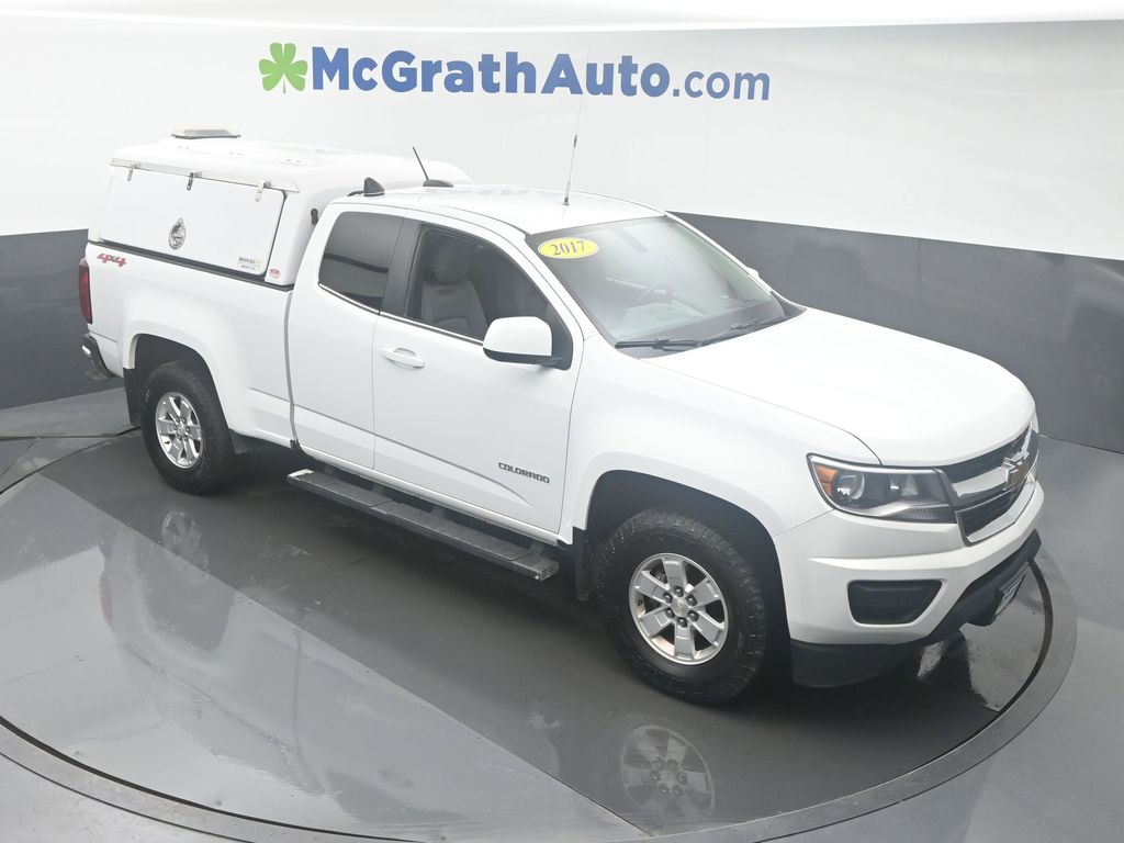 Used 2017 Chevrolet Colorado Work Truck with VIN 1GCHTBEN2H1242269 for sale in Hiawatha, IA