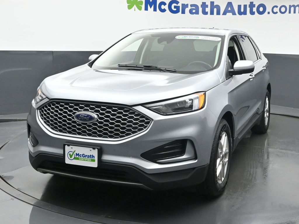 2024 Ford Edge SEL photo 4