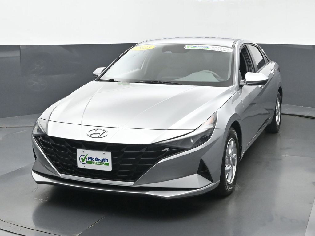 2023 Hyundai Elantra SE photo 3