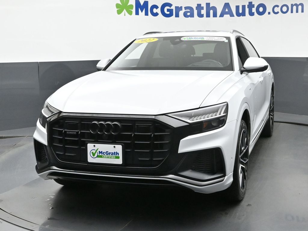 2022 Audi Q8 55 Prestige photo 3