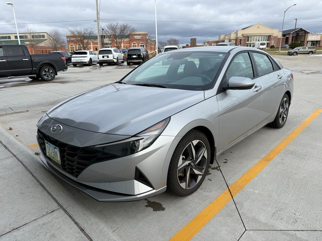 Used 2023 Hyundai Elantra SEL Sedan