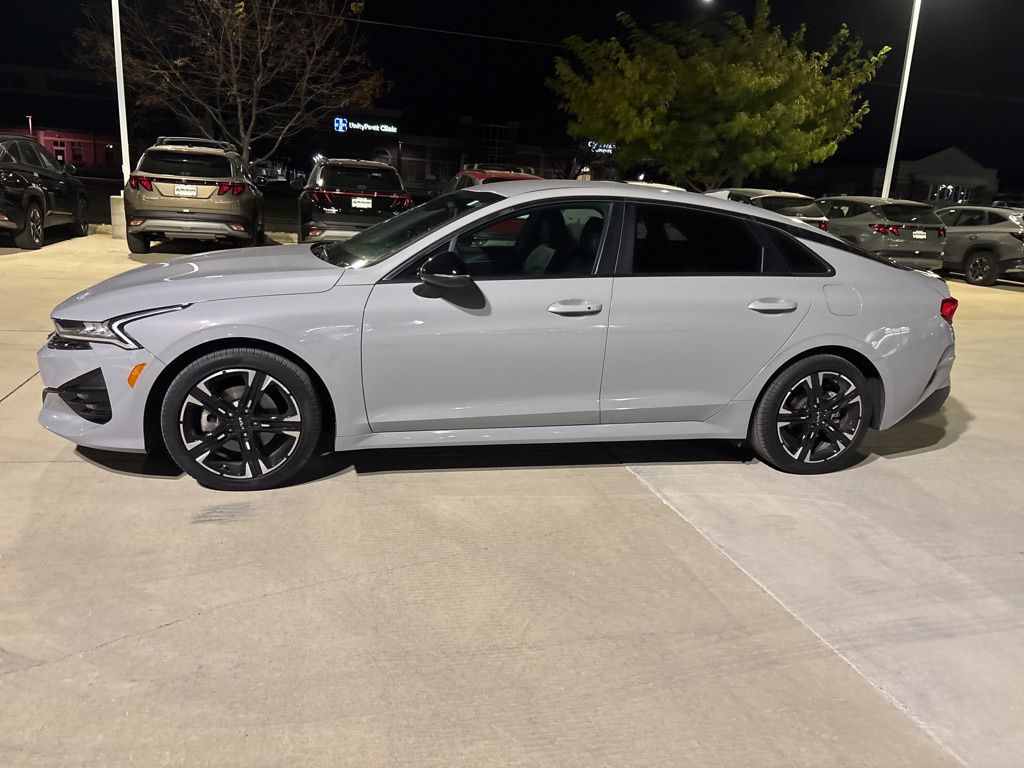 2023 Kia K5 GT-Line photo 2