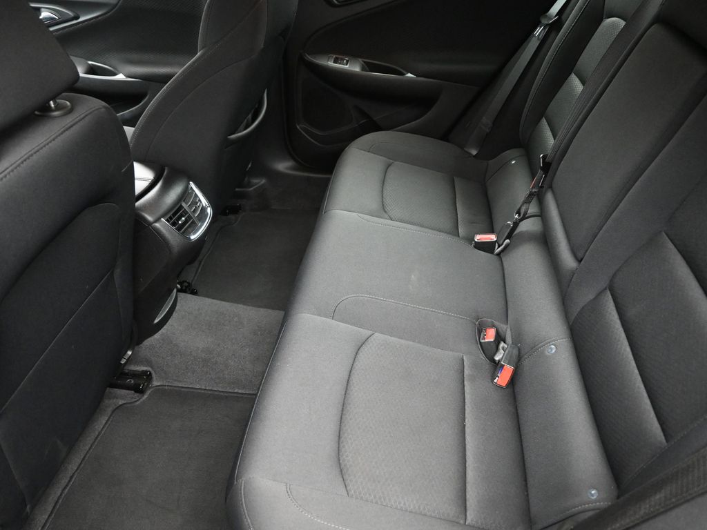 2024 Chevrolet Malibu 1LT - Photo 10