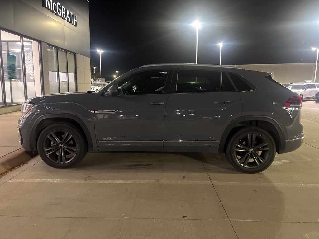 2020 Volkswagen Atlas Cross Sport V6 SE Technology photo 2