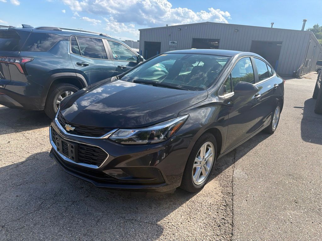 Used 2016 Chevrolet Cruze LT with VIN 1G1BE5SMXG7239914 for sale in Hiawatha, IA
