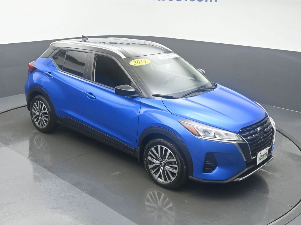 2024 Nissan Kicks SV photo 2