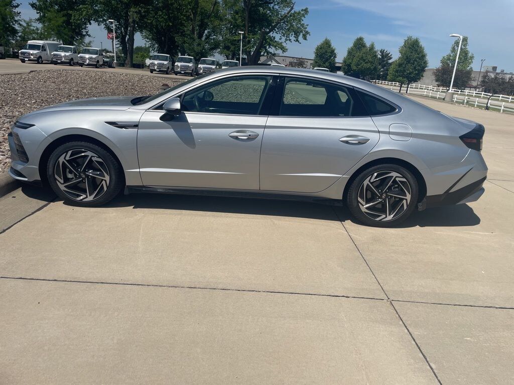 Used 2026 Hyundai Sonata SEL Sport Sedan