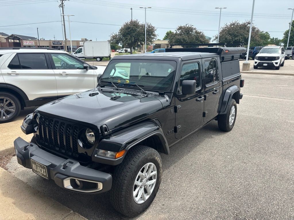 Used 2023 Jeep Gladiator Sport S Truck