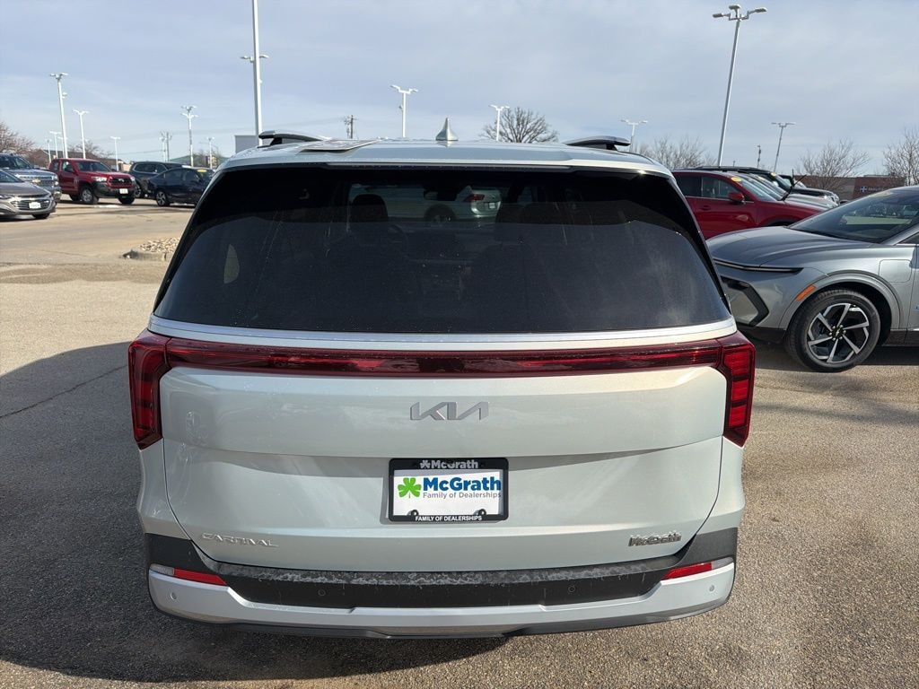 Used 2026 Kia Carnival EX Minivan/Van