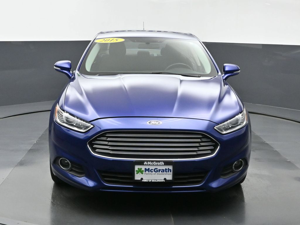 2015 Ford Fusion SE photo 3