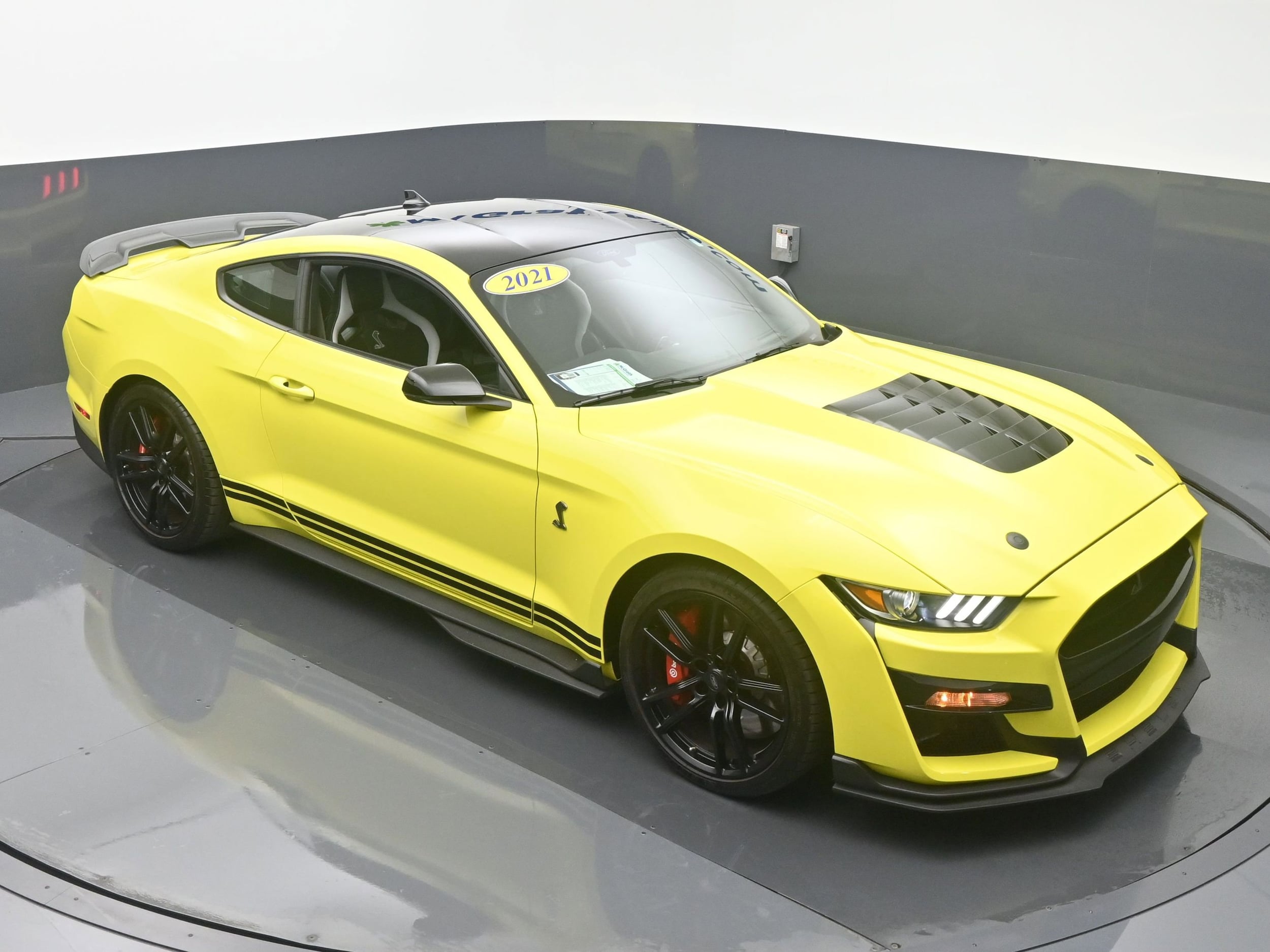 Used 2021 Ford Mustang Shelby GT500 with VIN 1FA6P8SJ9M5500411 for sale in Hiawatha, IA