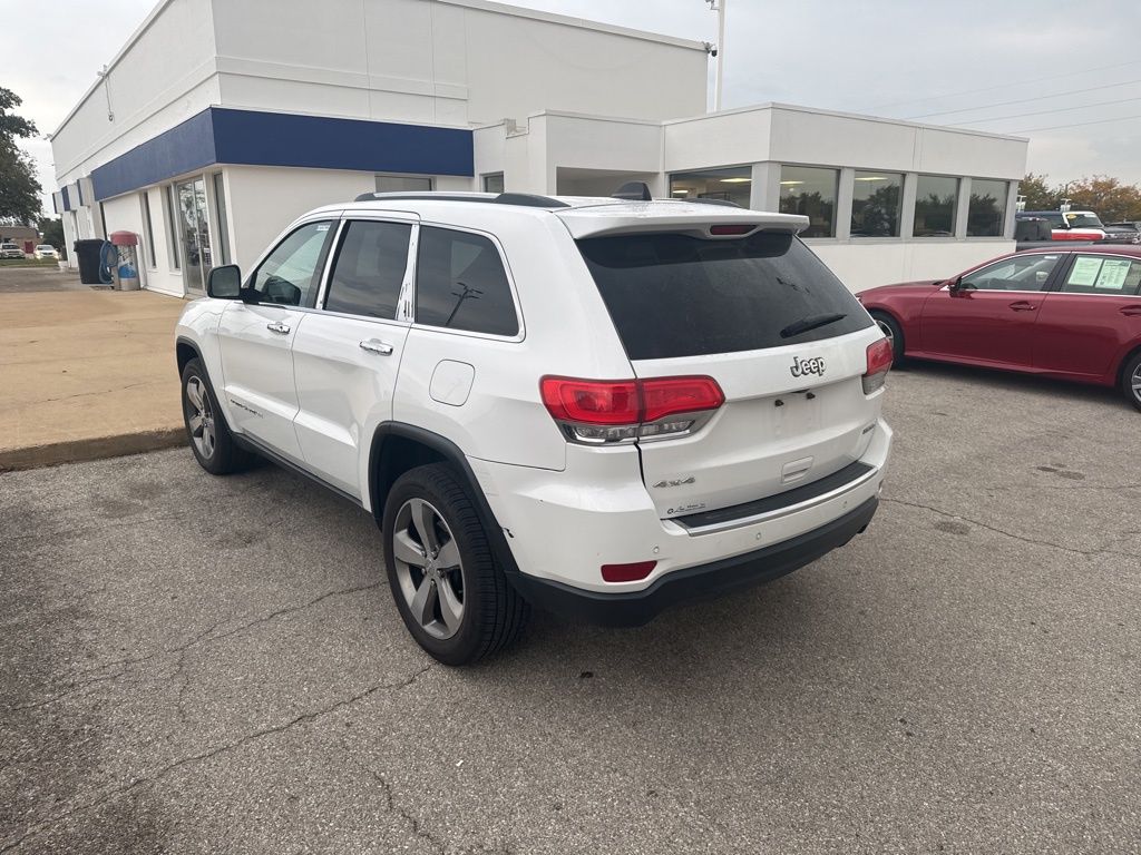 2016 Jeep Grand Cherokee Limited photo 2