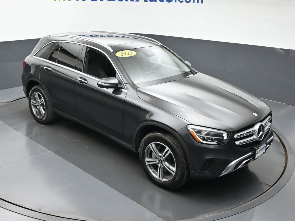 2021 Mercedes Benz GLC 300 photo 2