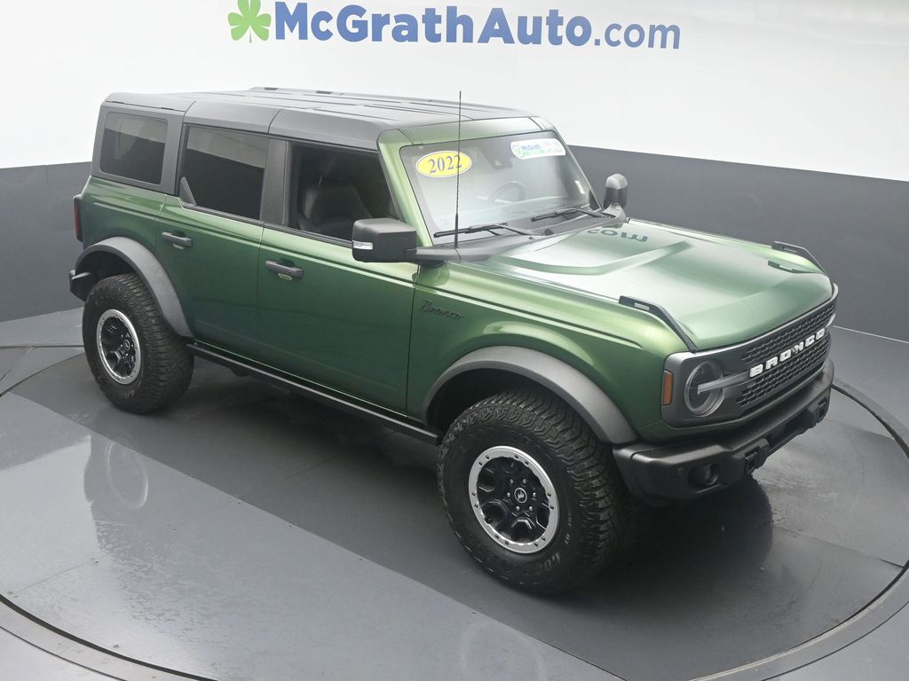 2022 Ford Bronco Badlands photo 2