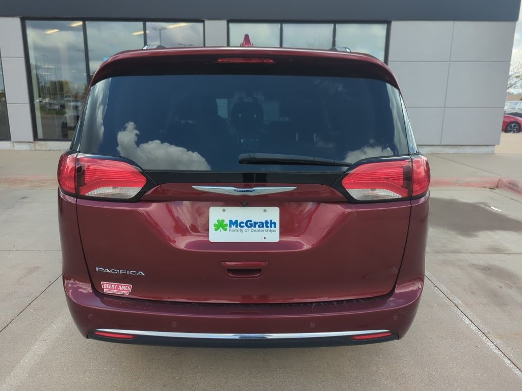 2020 Chrysler Pacifica Touring L photo 4