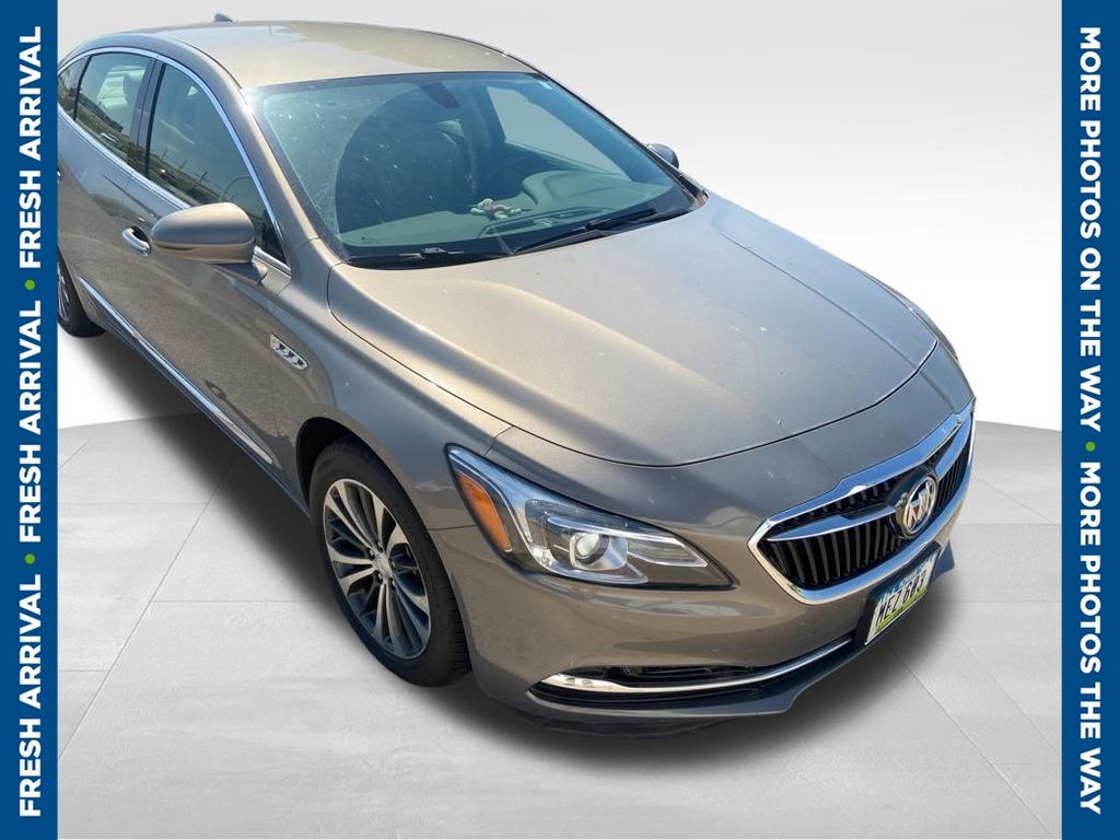 2017 Buick LaCrosse Preferred's photo