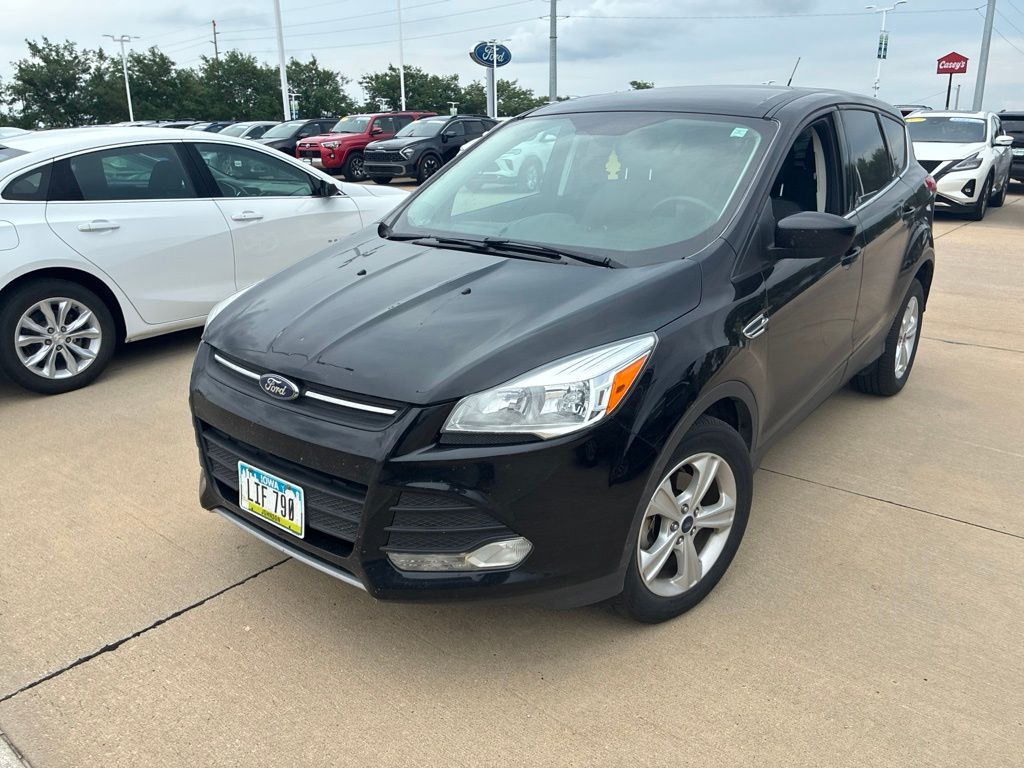 Used 2016 Ford Escape SE with VIN 1FMCU0GX4GUB68002 for sale in Hiawatha, IA
