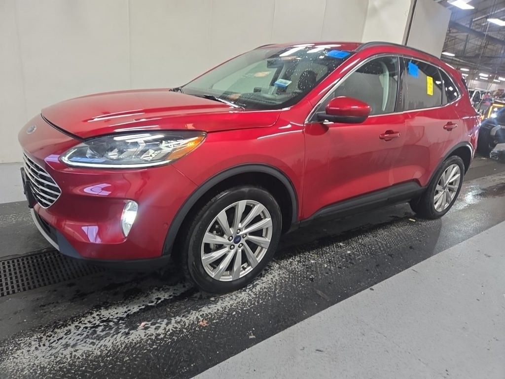 2022 Ford Escape Titanium Hybrid photo 2