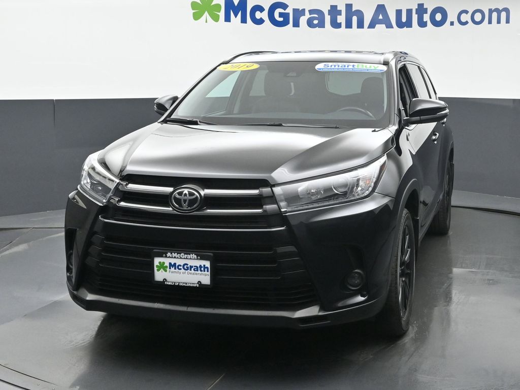 2019 Toyota Highlander SE photo 3