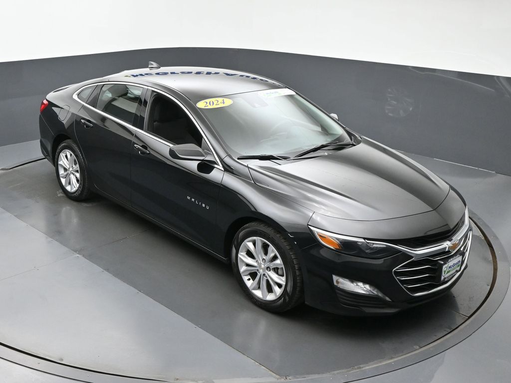 2024 Chevrolet Malibu 1LT photo 2