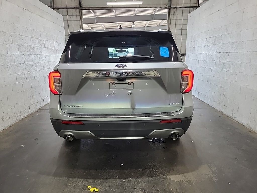 2024 Ford Explorer Limited photo 2