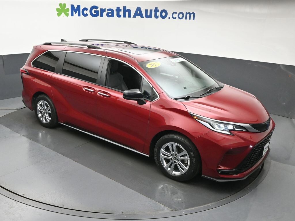 Used 2023 Toyota Sienna XSE Minivan/Van