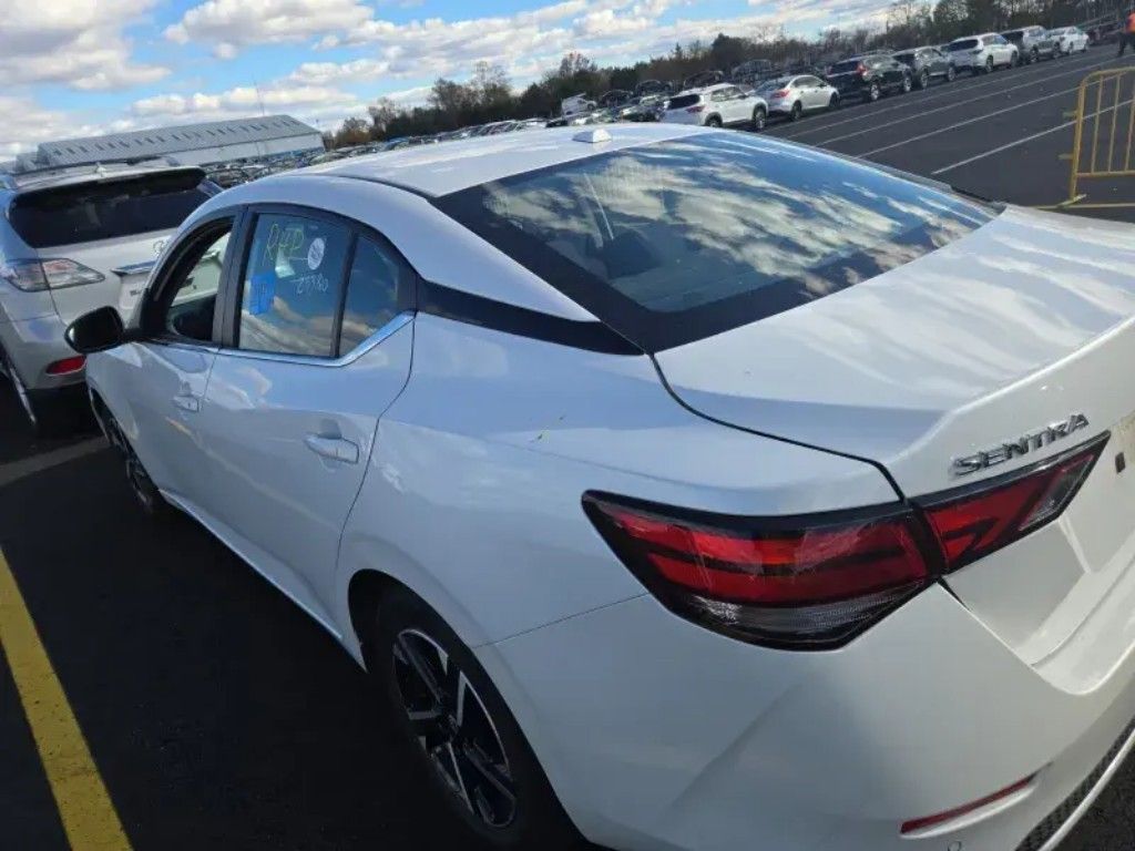 2024 Nissan Sentra SV photo 3