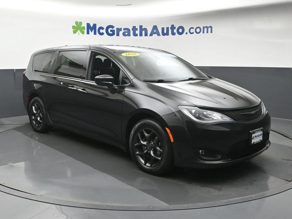 Used 2020 Chrysler Pacifica Touring Minivan/Van