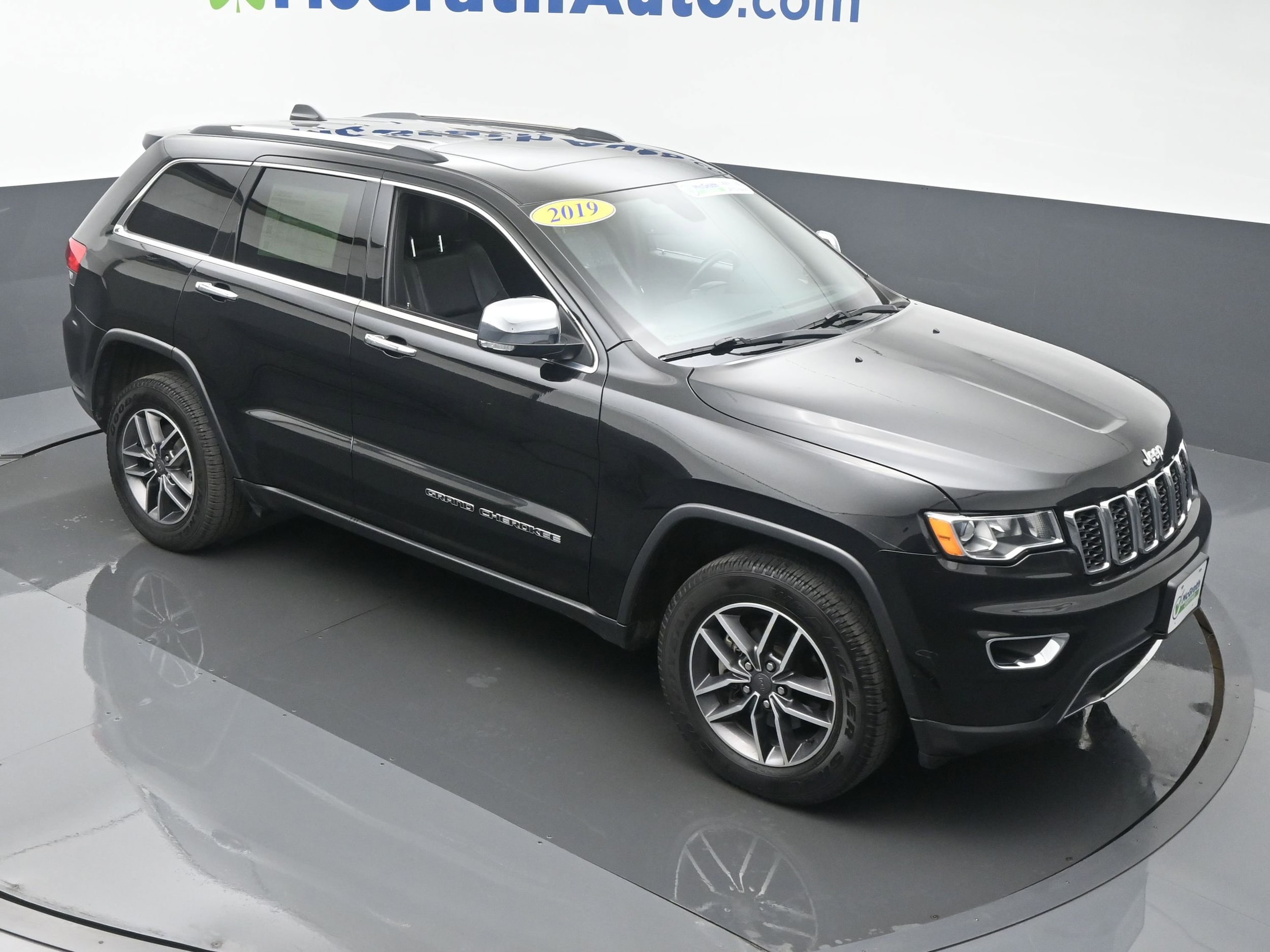 Used 2019 Jeep Grand Cherokee Limited with VIN 1C4RJFBG7KC532980 for sale in Hiawatha, IA