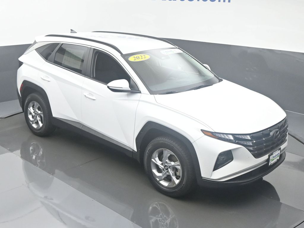 Used 2022 Hyundai Tucson SEL with VIN 5NMJBCAE3NH136804 for sale in Hiawatha, IA