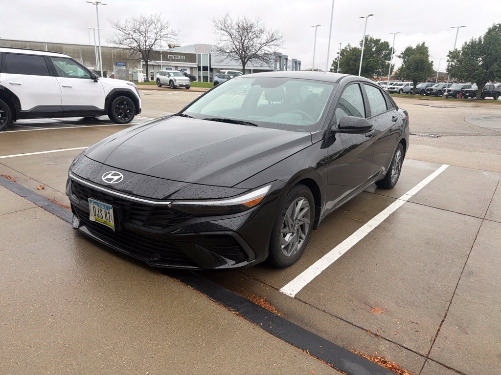 Used 2024 Hyundai Elantra SEL Sedan