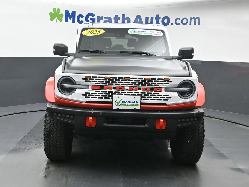 2025 Ford Bronco First Edition photo 3