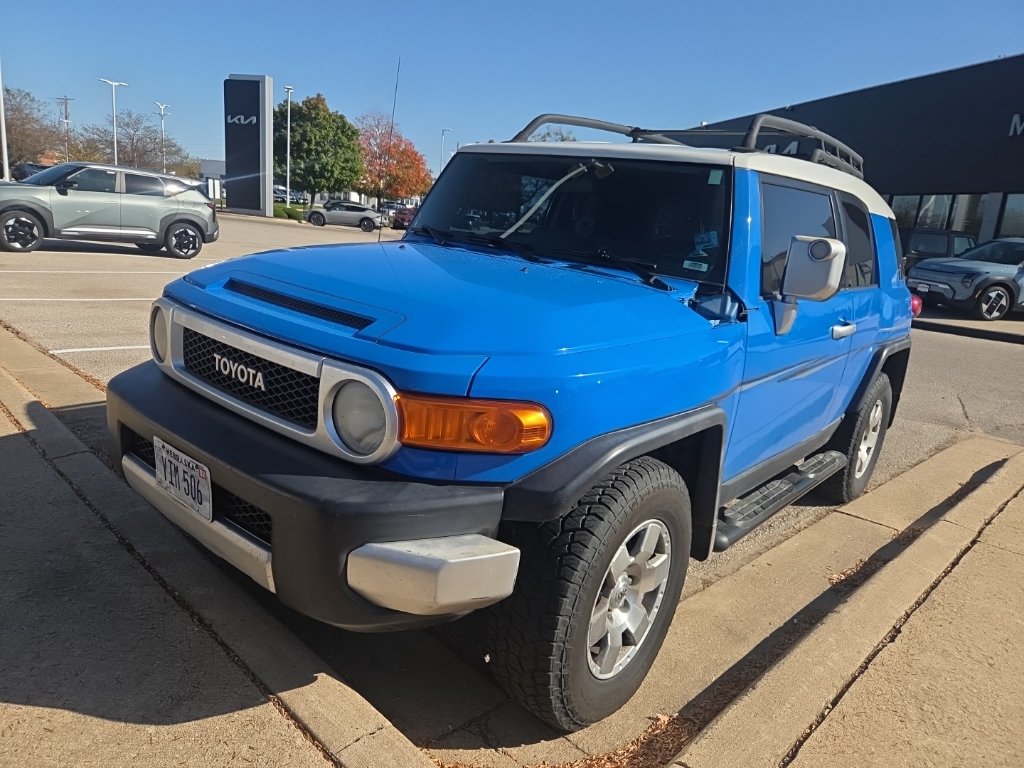 Used 2007 Toyota FJ Cruiser Base with VIN JTEBU11F970020727 for sale in Hiawatha, IA