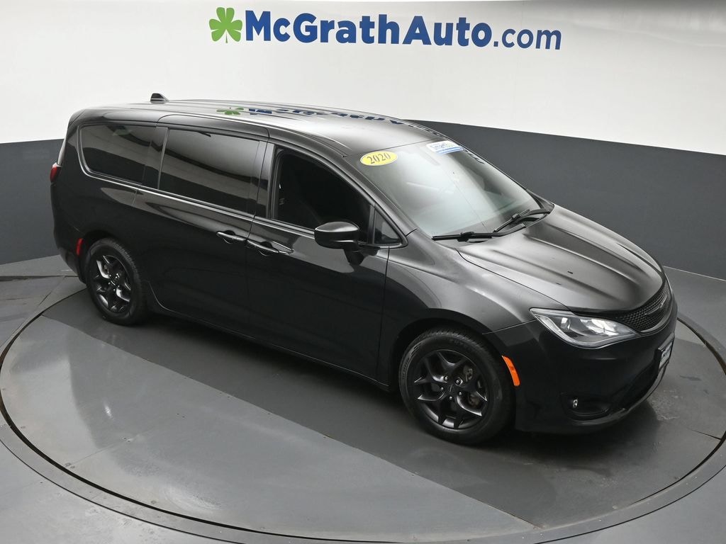 Used 2020 Chrysler Pacifica Touring Minivan/Van