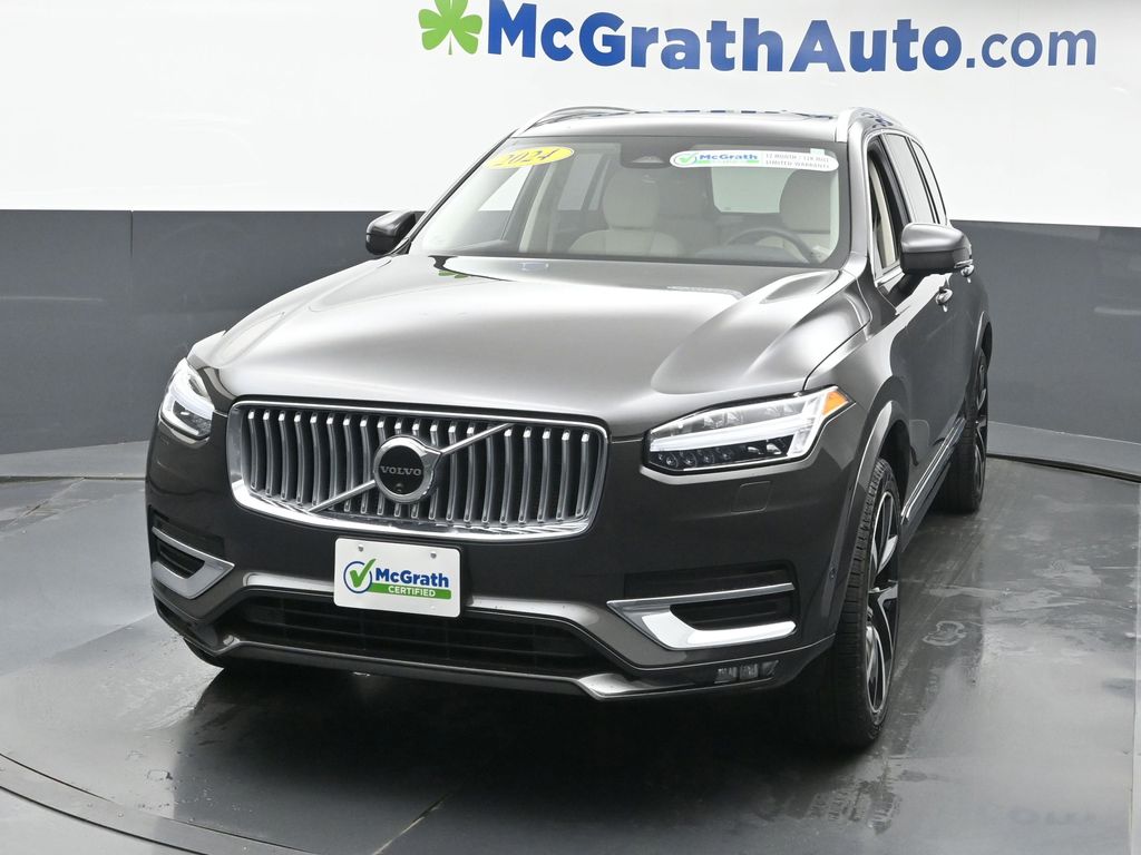 2024 Volvo XC90 Plus photo 4