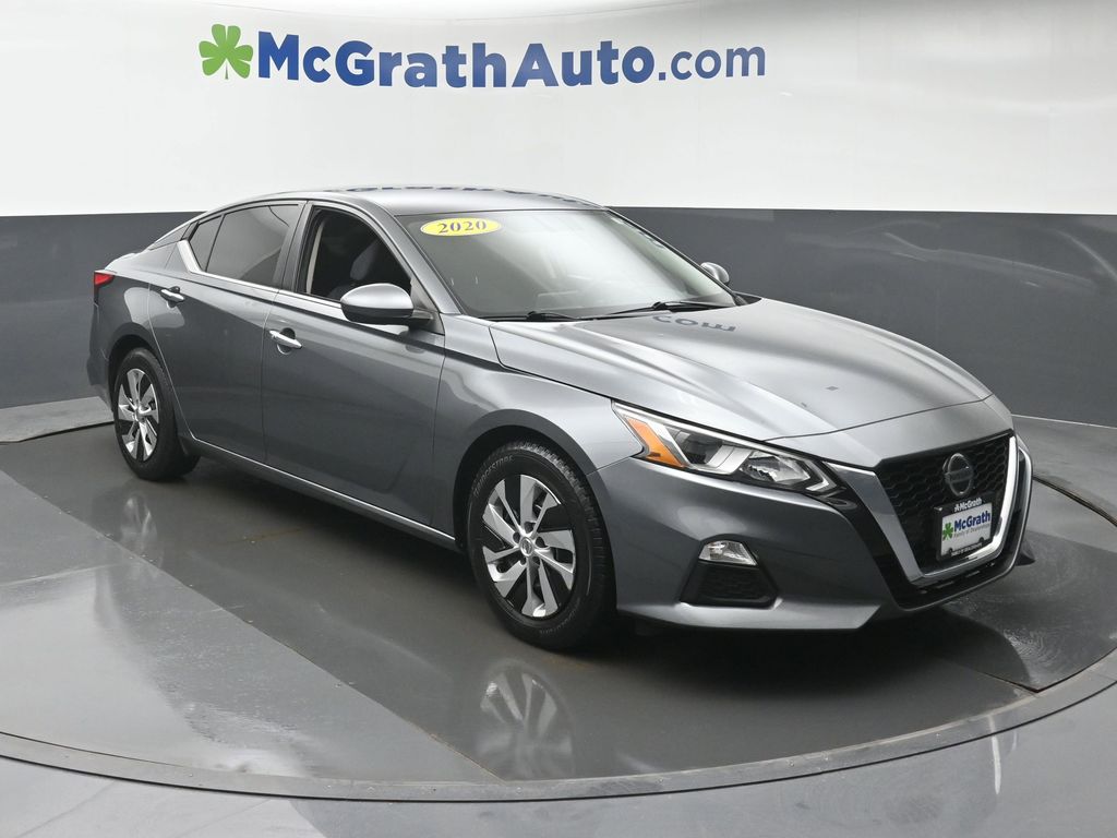 Used 2020 Nissan Altima S with VIN 1N4BL4BV0LC132782 for sale in Hiawatha, IA