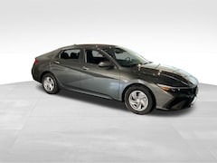 2025 Hyundai Elantra SE Sedan