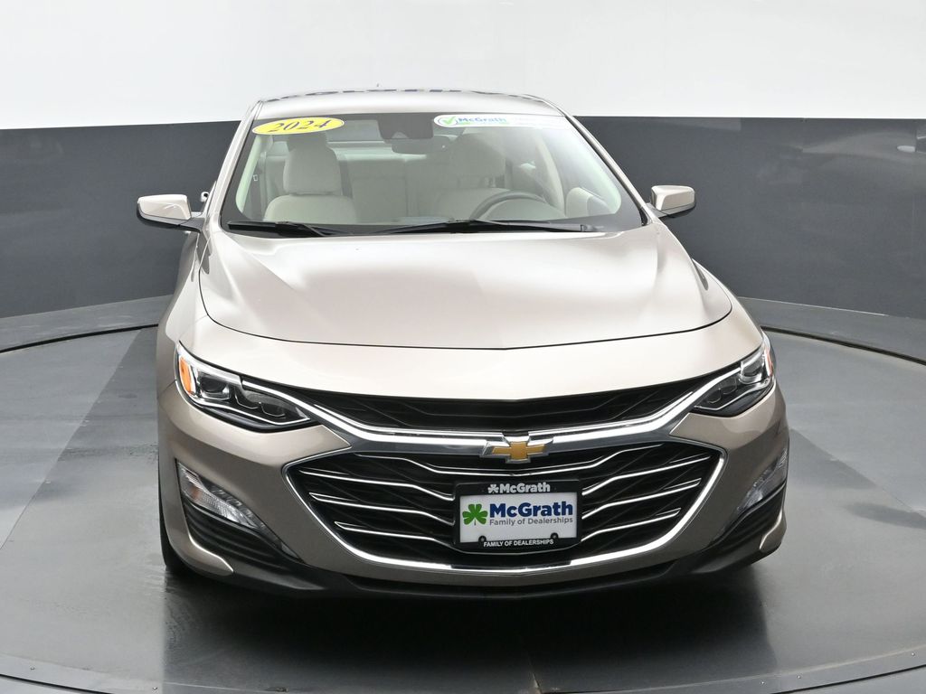 2024 Chevrolet Malibu Premier 2LT photo 3