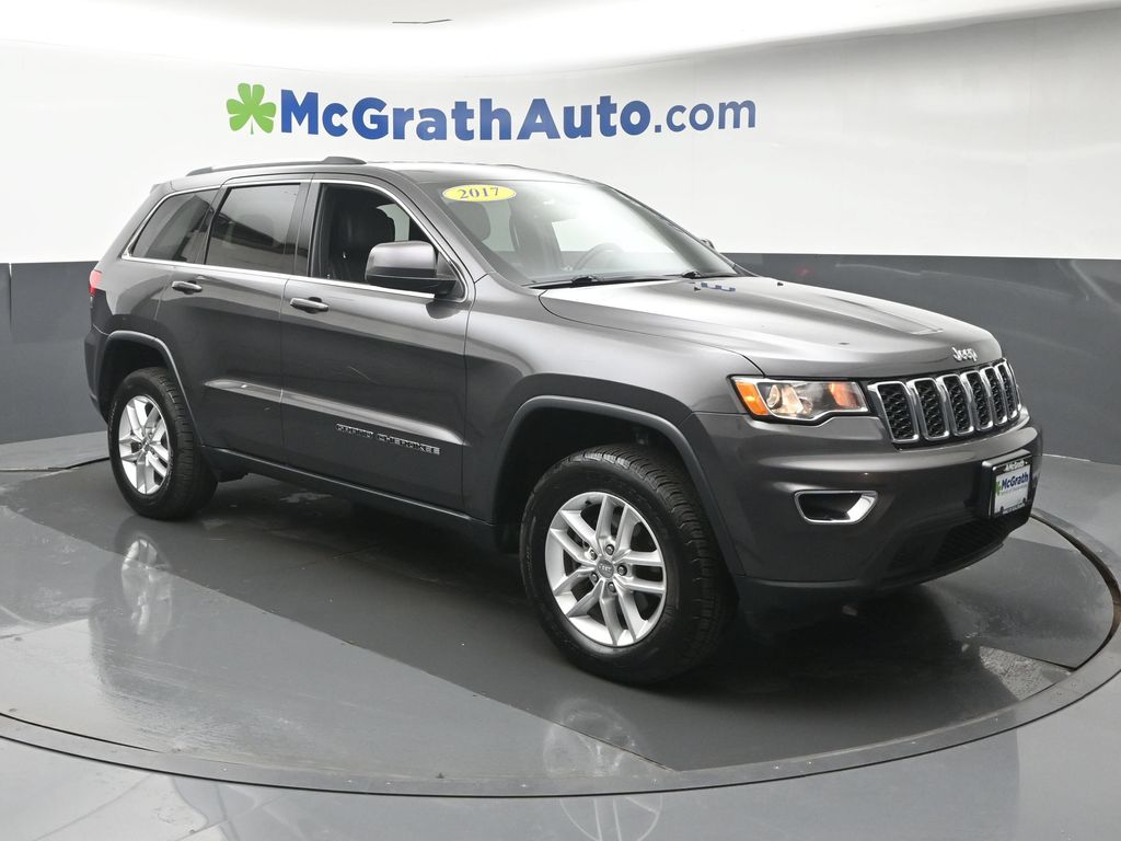 Used 2017 Jeep Grand Cherokee Laredo E with VIN 1C4RJFAG2HC819072 for sale in Cedar Rapids, IA