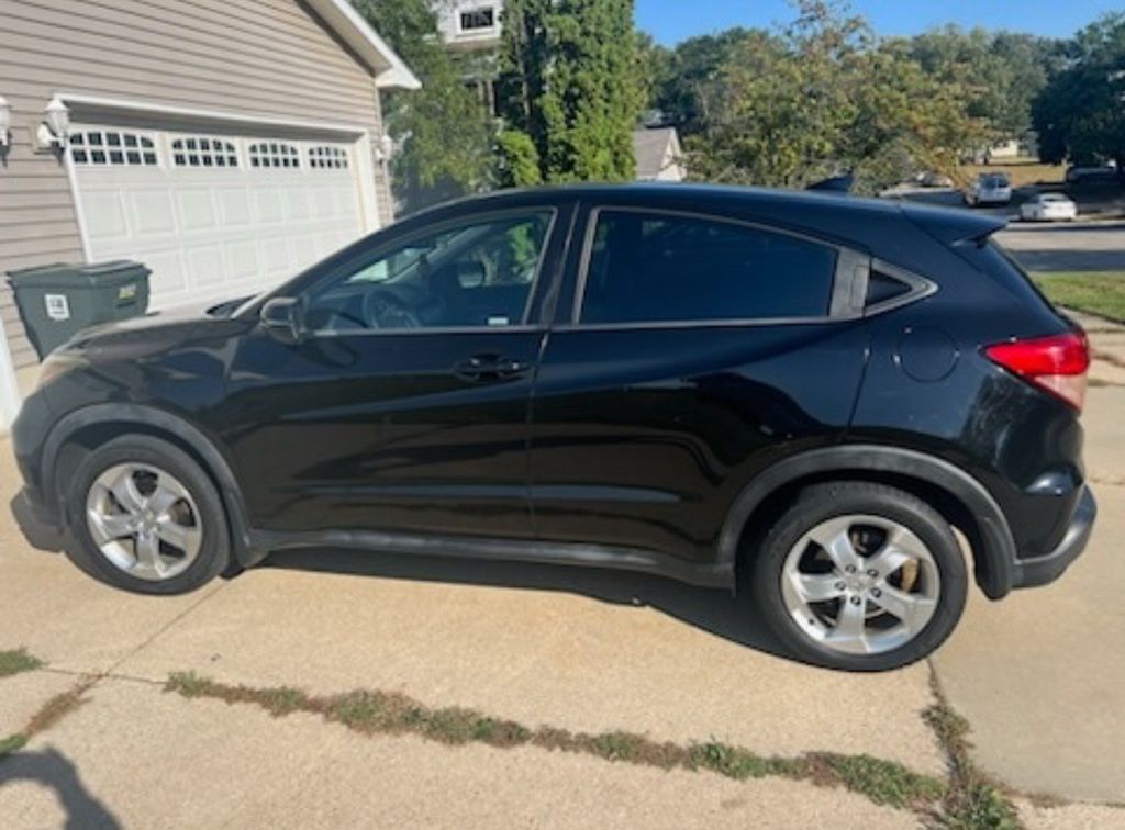 2016 Honda HR-V EX photo 2